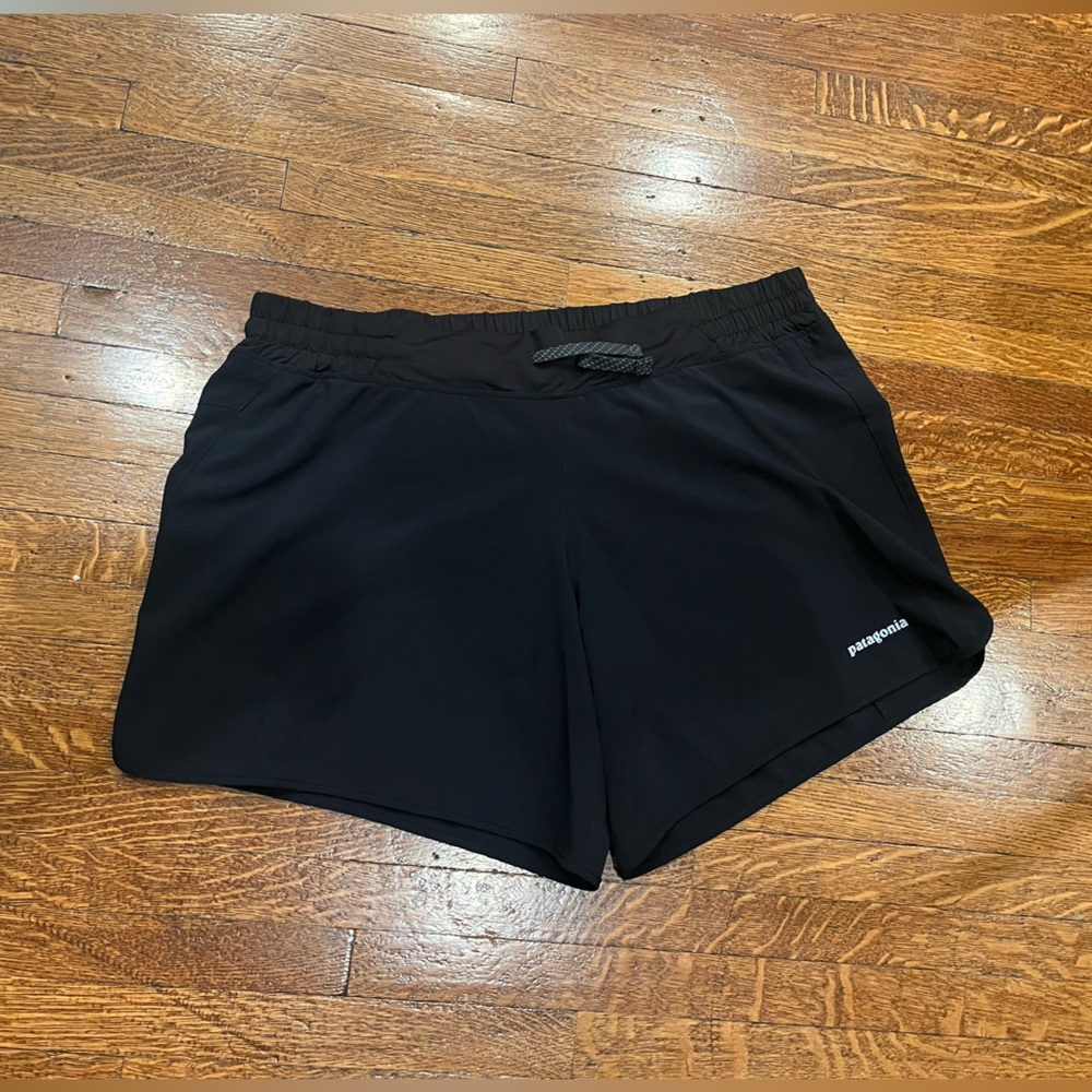 Women’s Patagonia black athletic shorts size medium